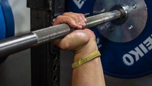 Cuadro de texto: Suicide/thumbless grip.